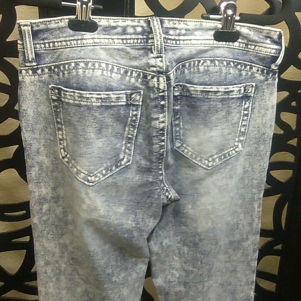 Pants - Picture 4 of 6